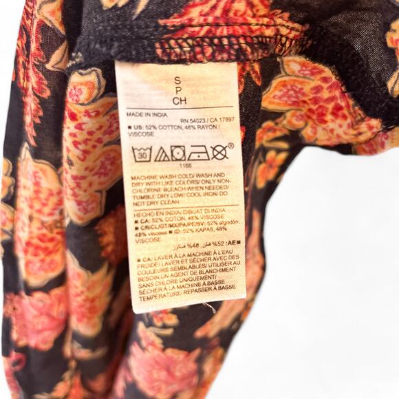 Old Navy Floral Print Tie-Back Short Sleeve Swing Top Small - Picture 8 of 8